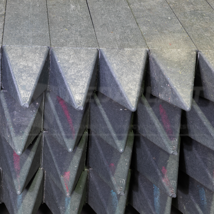 Kunststof cierkante paal met punt | 7x7x100 cm | grijs