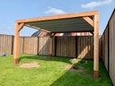 Luxxout Solem screen met Douglas pergola | 389cm breed x 475cm uitval